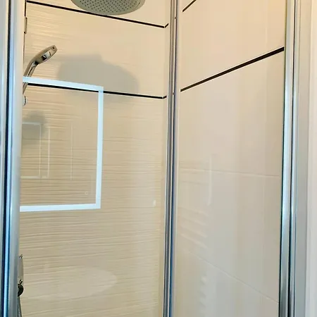 Le Treich Laplene - Parking Wifi *